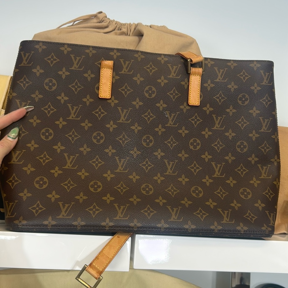 LV tote